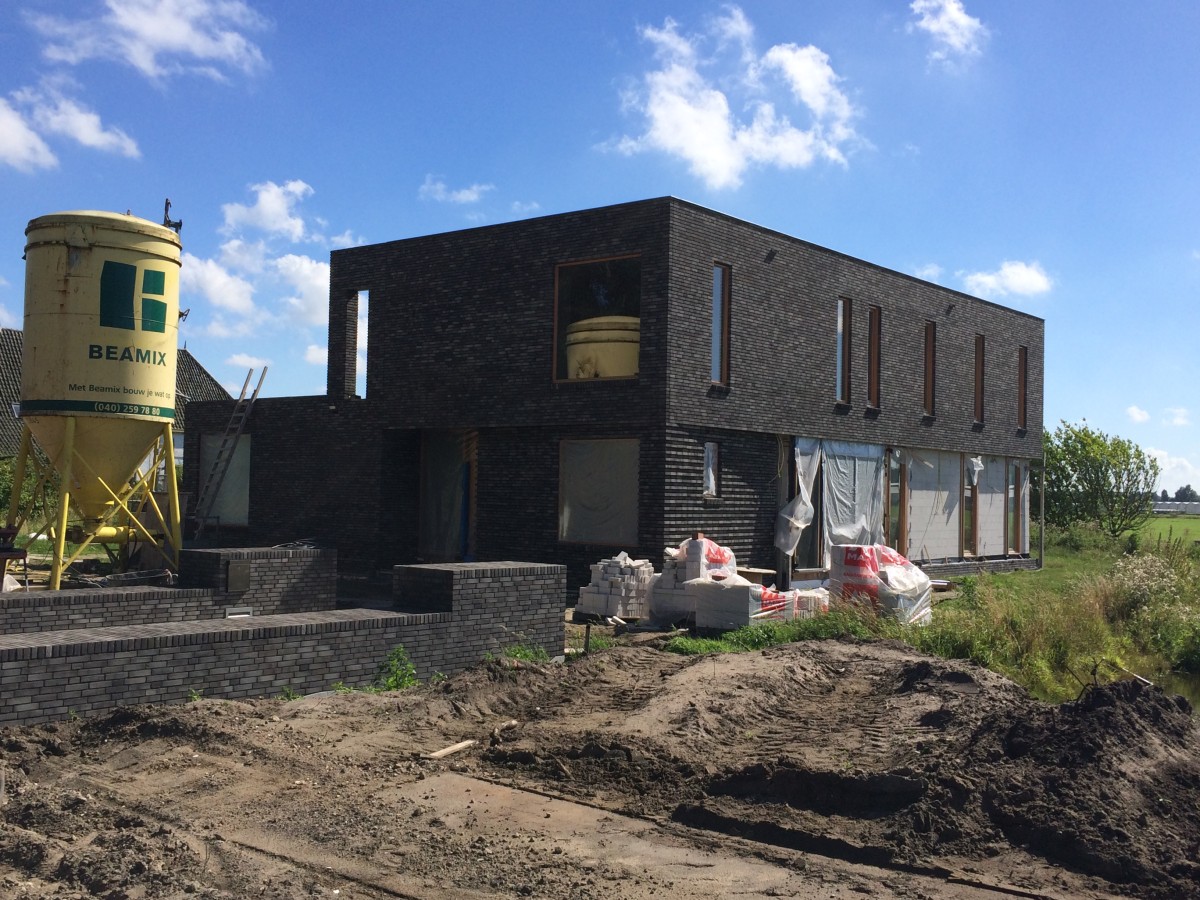 Haagwijk kavel 5 : De steiger is weg!